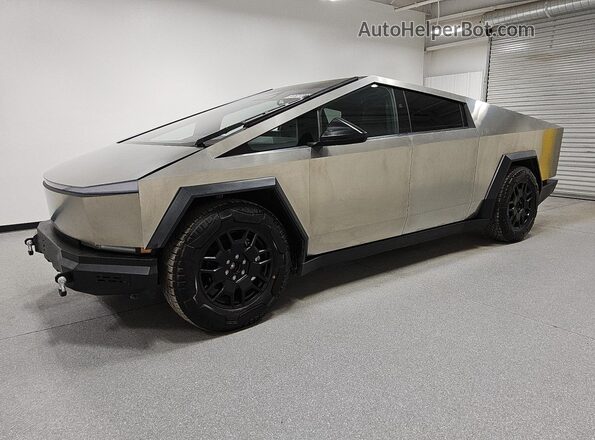 7G2CEHED0RA015454 2024 TESLA CYBERTRUCK Серебряный 