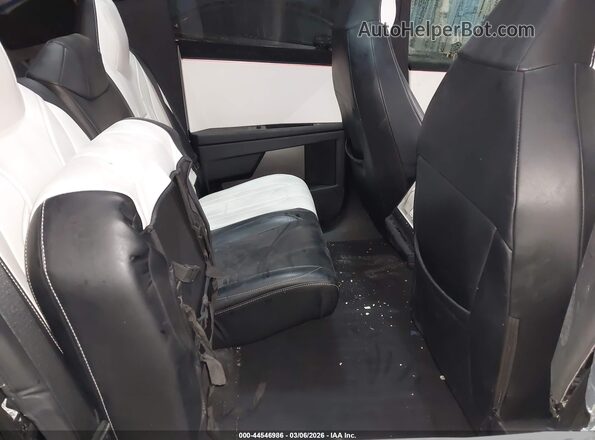 7G2CEHED0RA034862 2024 TESLA CYBERTRUCK Tan VIN կոդի պիտակի տեսք