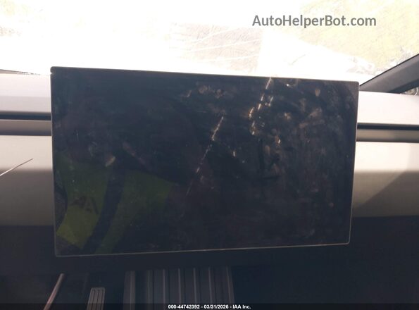 7G2CEHED0TA087827 2026 TESLA CYBERTRUCK Серый 