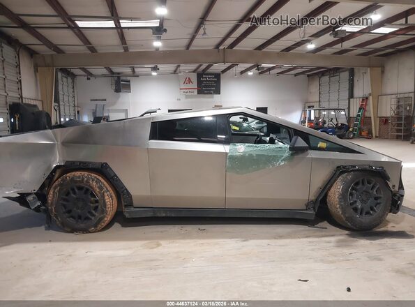 7G2CEHED2RA007243 2024 TESLA CYBERTRUCK Серый Вид щитка приборов