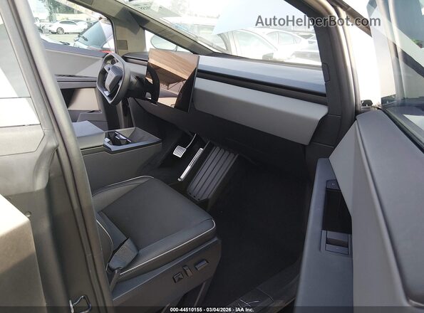 7G2CEHED2SA079243 2025 TESLA CYBERTRUCK Gray Widok wnętrza z przodu