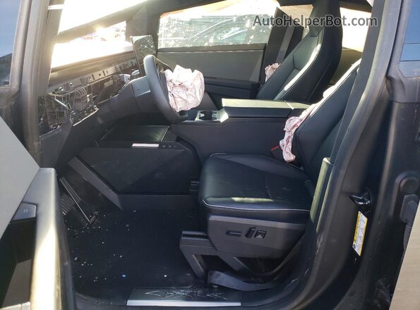 7G2CEHED4RA055388 2024 TESLA CYBERTRUCK Серый Вид салона спереди