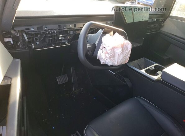 7G2CEHED4RA055388 2024 TESLA CYBERTRUCK Серый Вид панели приборов