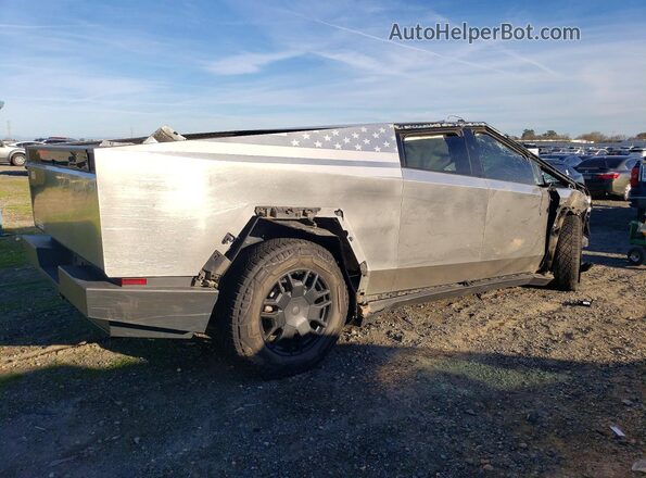 7G2CEHED4RA055388 2024 TESLA CYBERTRUCK Серый Задняя правая четверть