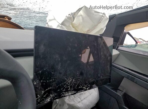 7G2CEHED6SA059240 2025 TESLA CYBERTRUCK Серебряный Вид щитка приборов