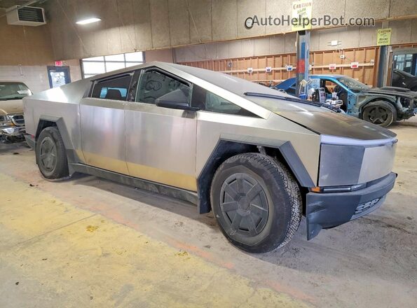 7G2CEHED6SA078564 2025 TESLA CYBERTRUCK Silver წინა მარჯვენა