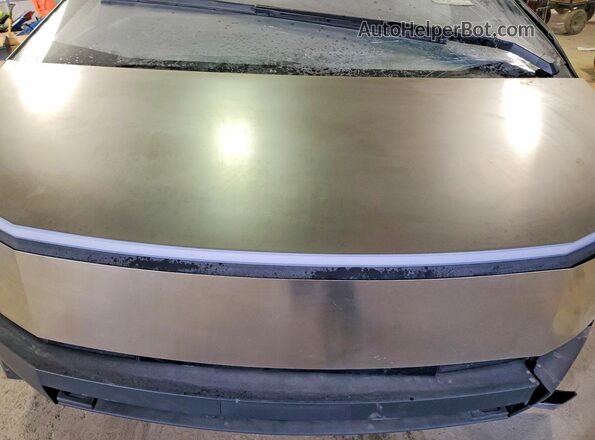 7G2CEHED6SA078564 2025 TESLA CYBERTRUCK Silver უკანა სალონის ხედი
