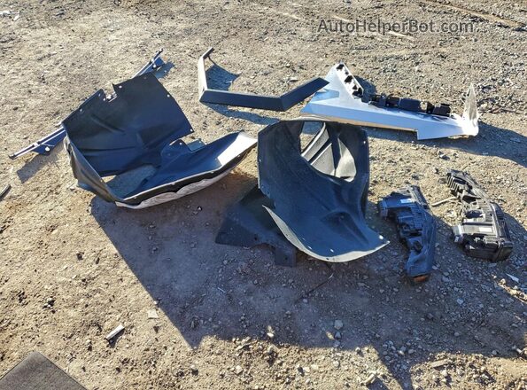 7G2CEHED9RA033077 2024 TESLA CYBERTRUCK Серебряный Вид подкапотного пространства