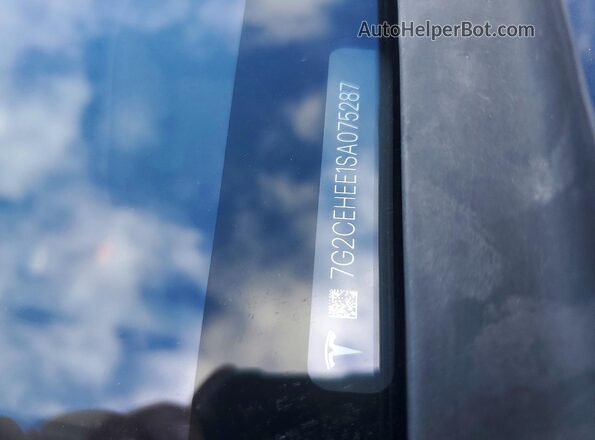 7G2CEHEE1SA075287 2025 TESLA CYBERTRUCK Silver Widok komory silnika