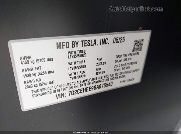 7G2CEHEE9SA075540 2025 TESLA CYBERTRUCK Silver Vista del compartimento del motor