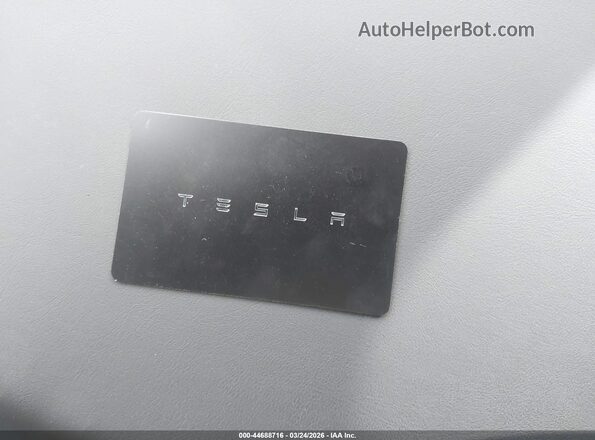 7G2CEHEE9SA075540 2025 TESLA CYBERTRUCK Silver Vista del salpicadero