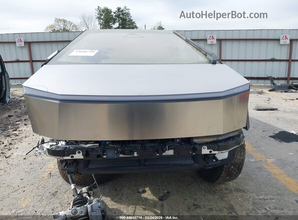 7G2CEHEE9SA075540 2025 TESLA CYBERTRUCK Silver Vista del cuadro de instrumentos