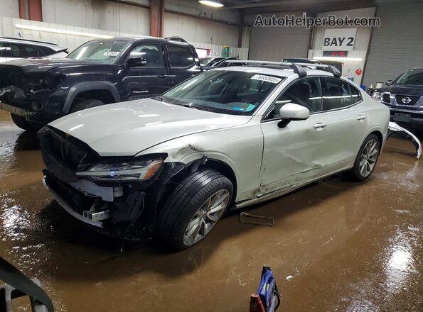 7JRA22TK7KG006333 2019 VOLVO S60 Silver Vista tres cuartos delantera izquierda