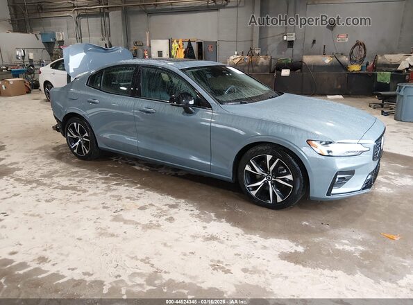 7JRL12FK3RG326993 2024 VOLVO S60 Dark Blue Передняя правая четверть