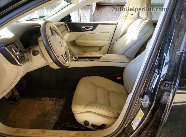 7JRL12FL4RG281264 2024 VOLVO S60 Black Widok wnętrza z przodu
