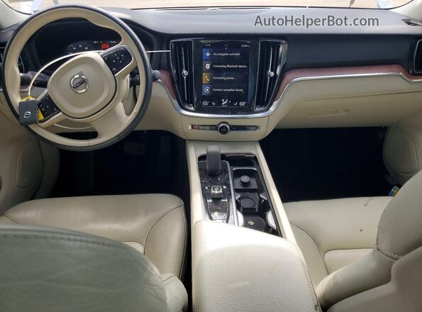 7JRL12FZ2NG160148 2022 VOLVO S60 Белый Вид панели приборов