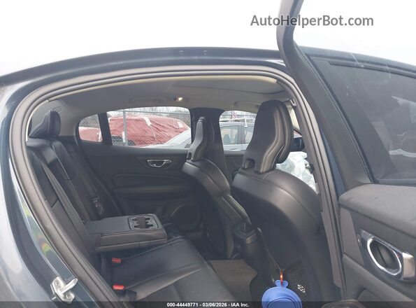 7JRL12FZXNG161953 2022 VOLVO S60 Синий Вид наклейки с VIN-кодом