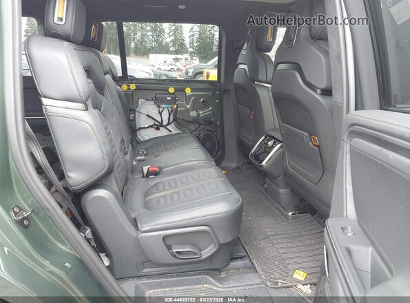 7PDSGCBA7RN030486 2024 RIVIAN R1S Green Vista de la etiqueta del VIN