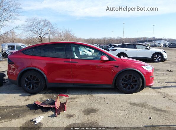 7SAXCAE53NF343560 2022 TESLA MODEL X Red Widok wnętrza z tyłu