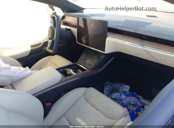7SAXCAE54NF363364 2022 TESLA MODEL X Белый Вид салона спереди
