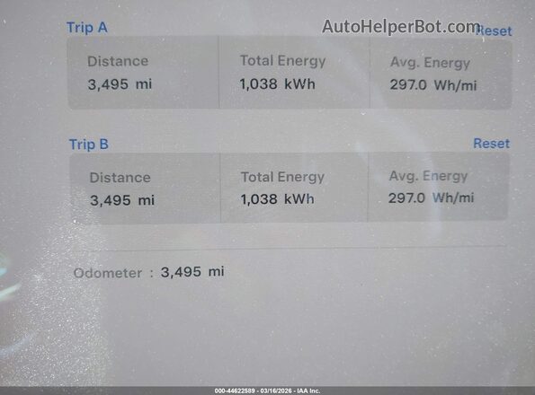 7SAXCBE51TF475946 2026 TESLA MODEL X Blue Widok tylnych siedzeń