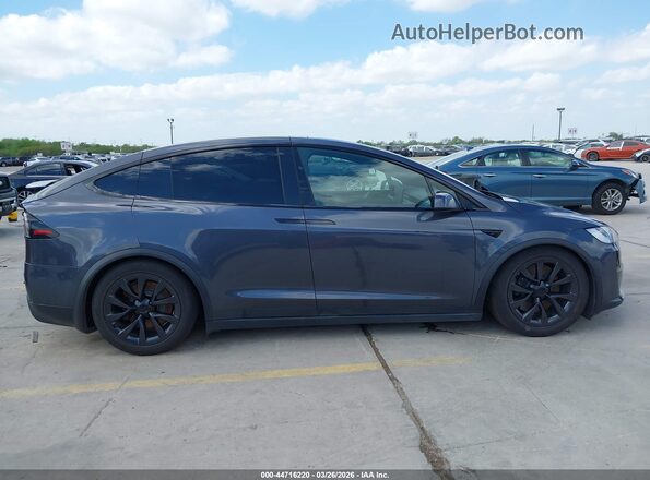7SAXCBE56NF334745 2022 TESLA MODEL X Gray Vista interior trasera
