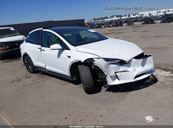 7SAXCBE64NF331741 2022 TESLA MODEL X Белый Передняя правая четверть