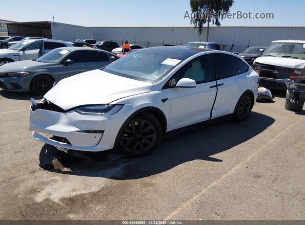 7SAXCBE64NF331741 2022 TESLA MODEL X Белый Передняя левая четверть