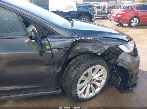 7SAXCDE53RF443231 2024 TESLA MODEL X Синий Вид спереди