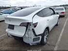 2022 Tesla Model Y Long Range Dual Motor All-wheel Drive White vin: 7SAYGAEE3NF544920