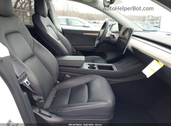 7SAYGAEE3NF544920 2022 TESLA MODEL Y White Вид салону спереду