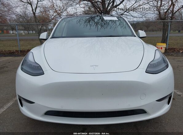 7SAYGAEE3NF544920 2022 TESLA MODEL Y White Вид панелі приладів
