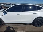2022 Tesla Model Y Long Range Dual Motor All-wheel Drive White vin: 7SAYGAEE4NF351577