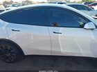 2022 Tesla Model Y Long Range Dual Motor All-wheel Drive White vin: 7SAYGAEE4NF351577