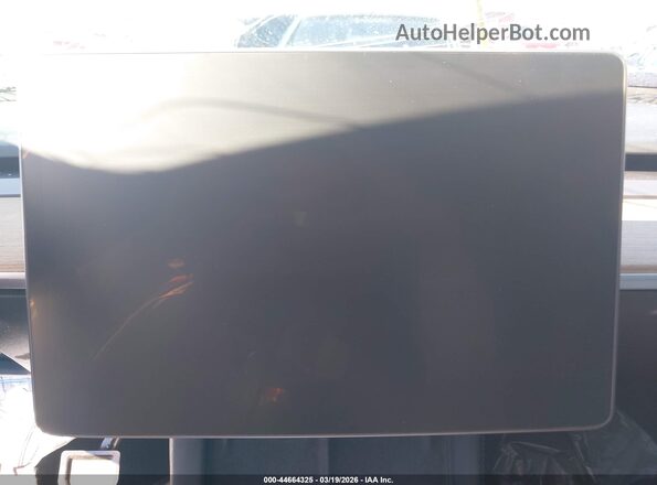 7SAYGAEE4NF351577 2022 TESLA MODEL Y White 