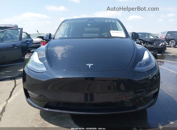 7SAYGAEE4PF759550 2023 TESLA MODEL Y Black ხელსაწყოთა პანელის ხედი