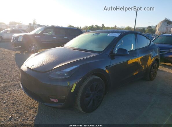 7SAYGAEE4RF104680 2024 TESLA MODEL Y Черный Передняя левая четверть