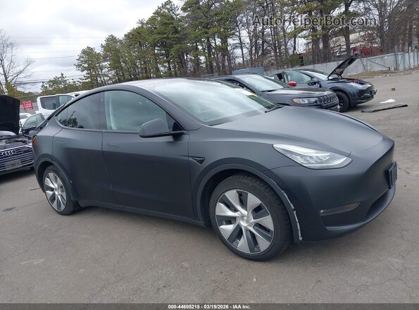7SAYGAEE6NF389909 2022 TESLA MODEL Y Black წინა მარჯვენა