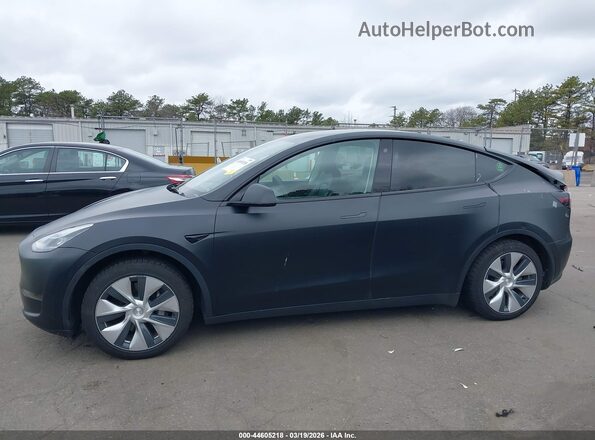 7SAYGAEE6NF389909 2022 TESLA MODEL Y Black სალონის 360-გრადუსიანი ხედი