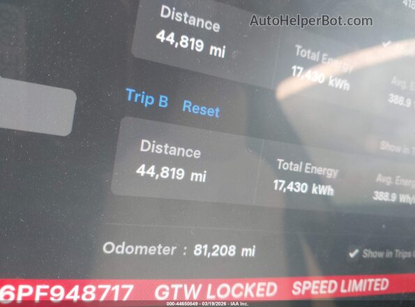 7SAYGAEE6PF948717 2023 TESLA MODEL Y Gray Widok tylnych siedzeń