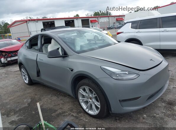 7SAYGAEE6PF948717 2023 TESLA MODEL Y Gray Przód prawy