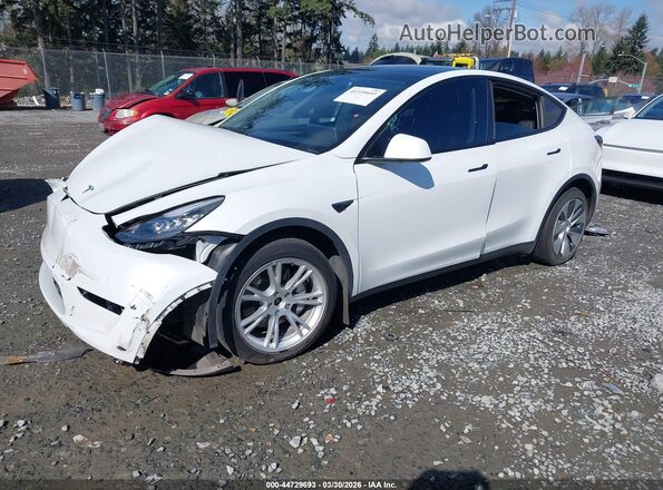 7SAYGAEE8NF518362 2022 TESLA MODEL Y Белый Передняя левая четверть