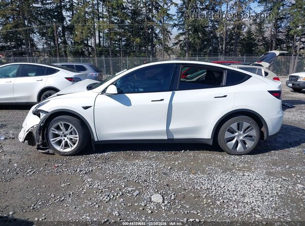 7SAYGAEE8NF518362 2022 TESLA MODEL Y Белый Панорамный вид салона 360°