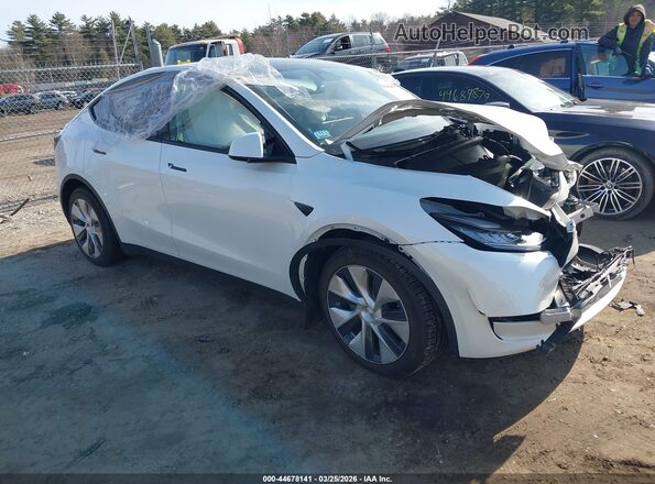 7SAYGAEE8PF589211 2023 TESLA MODEL Y White Przód prawy