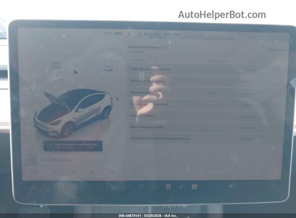 7SAYGAEE8PF589211 2023 TESLA MODEL Y White Widok tylnych siedzeń