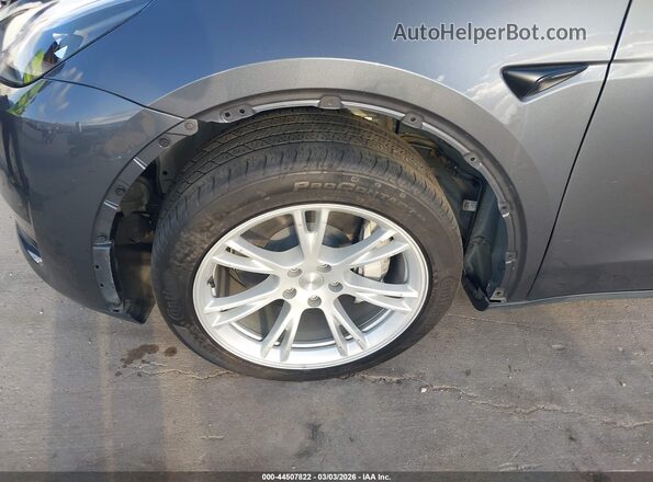 7SAYGDED1PF956099 2023 TESLA MODEL Y Gray Vista frontal
