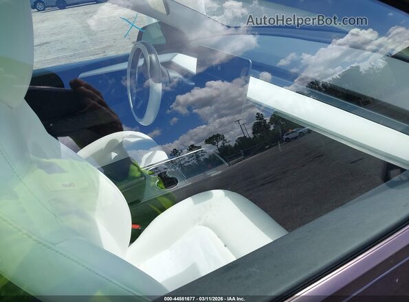 7SAYGDED4SF246655 2025 TESLA MODEL Y Black Vista interior delantera