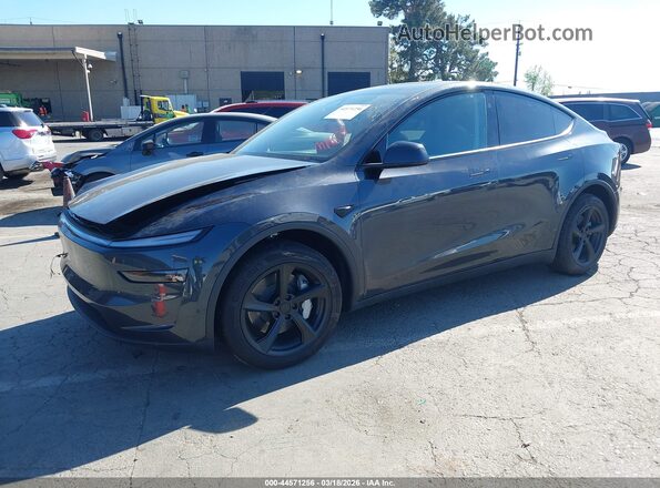 7SAYGDED5TF404728 2026 TESLA MODEL Y Gray Przód lewy