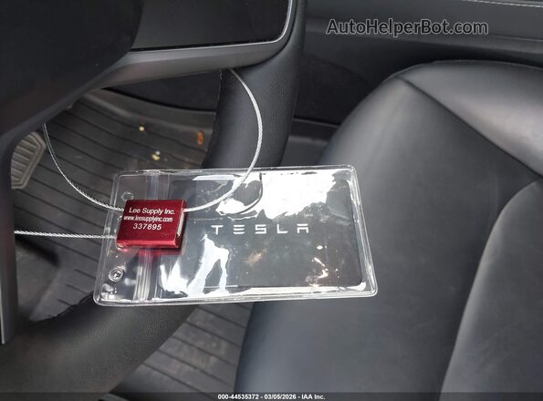 7SAYGDED6RF115835 2024 TESLA MODEL Y Blue Dashboard view