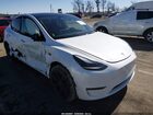 2024 Tesla Model Y   White vin: 7SAYGDED9RF133651